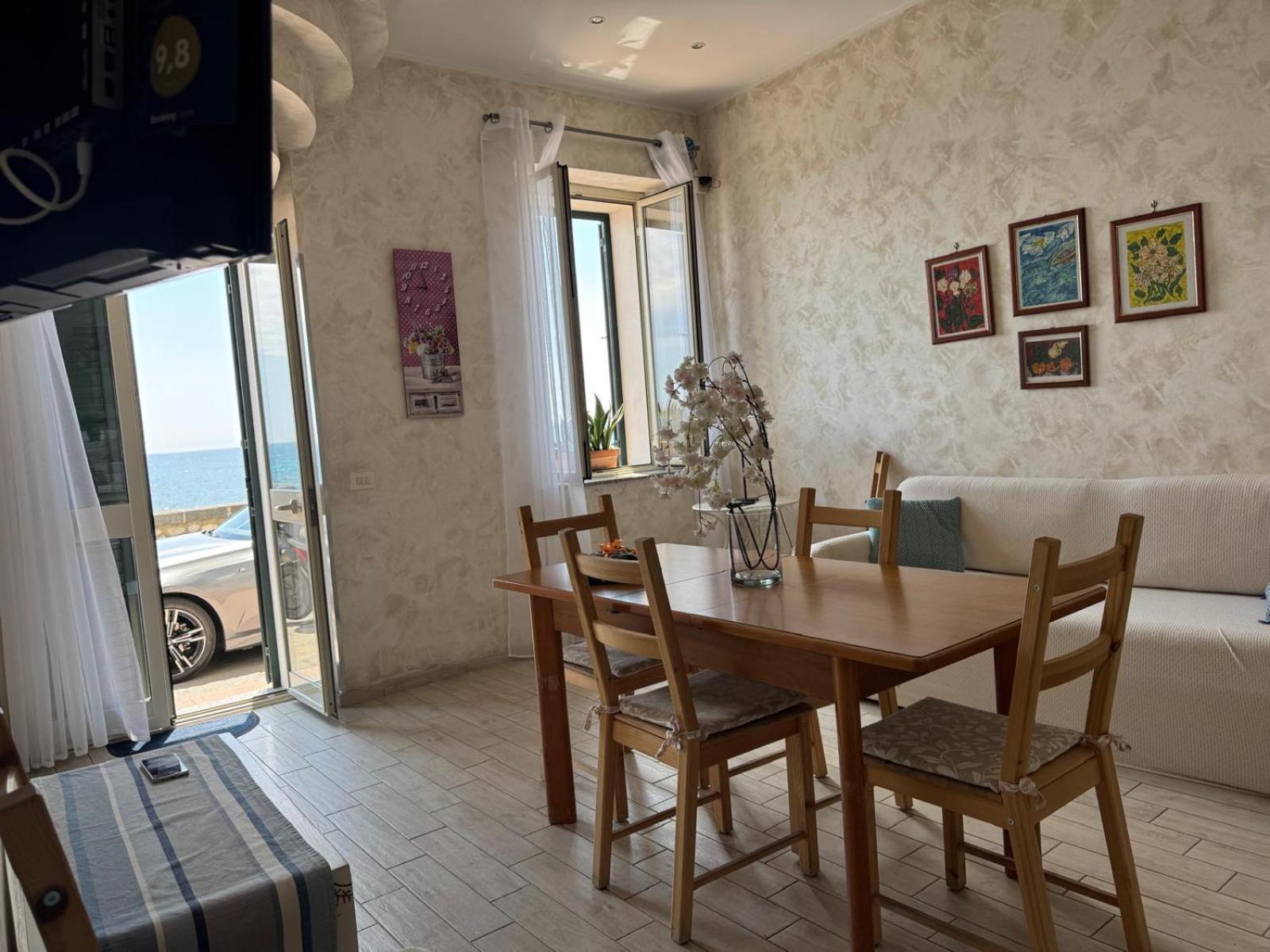 Casa Vacanza Sweet Home Giardini-Naxos Exterior foto